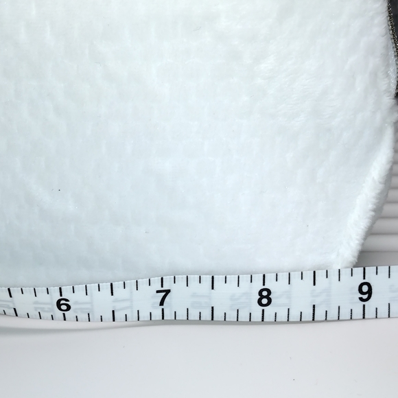 GUERLAIN White Fluffy Cosmetics Bag NEW Gold Hardware, 7"x8.5"X3", Bee Logo - Picture 12 of 12